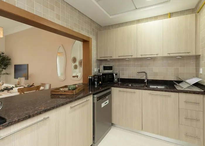 Glamorous Modern 2Bhk In Yas Island 324