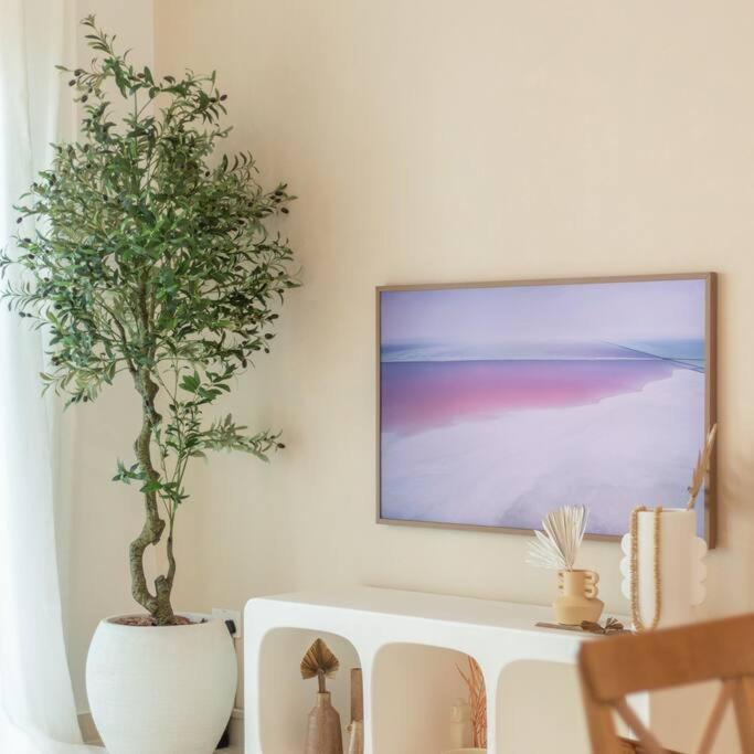 Glamorous Modern 2bhk In Yas Island 324