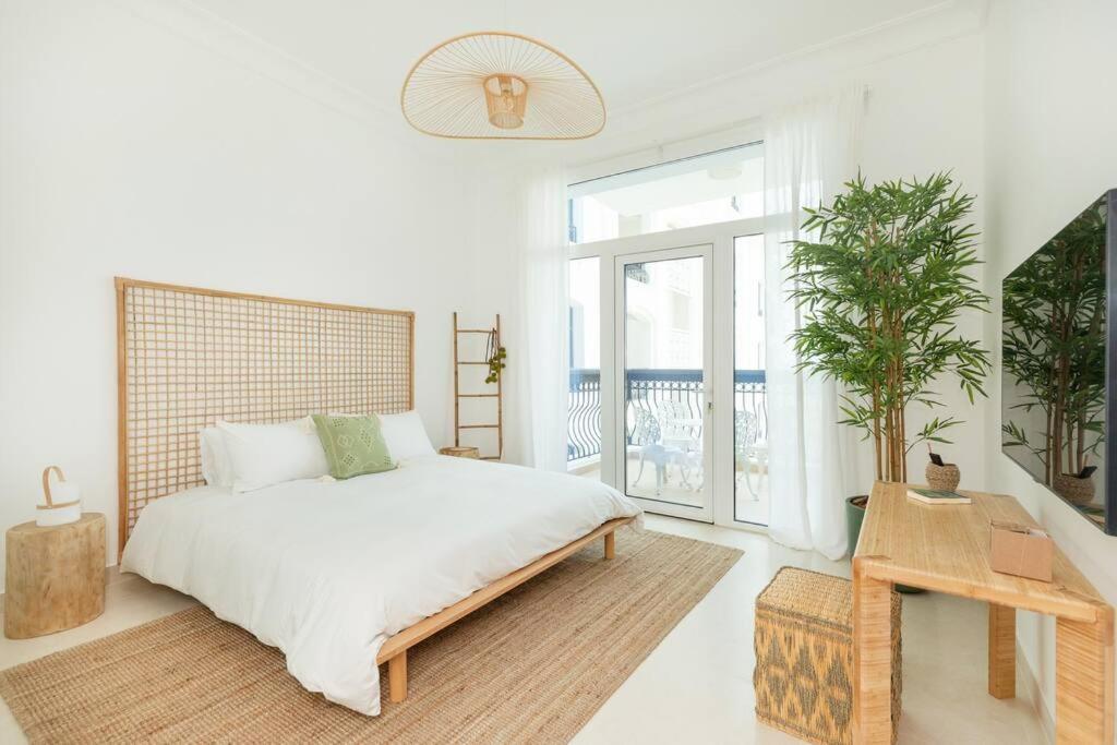 Apartment Glamorous Modern 2bhk In Yas Island 324 Abu Dhabi