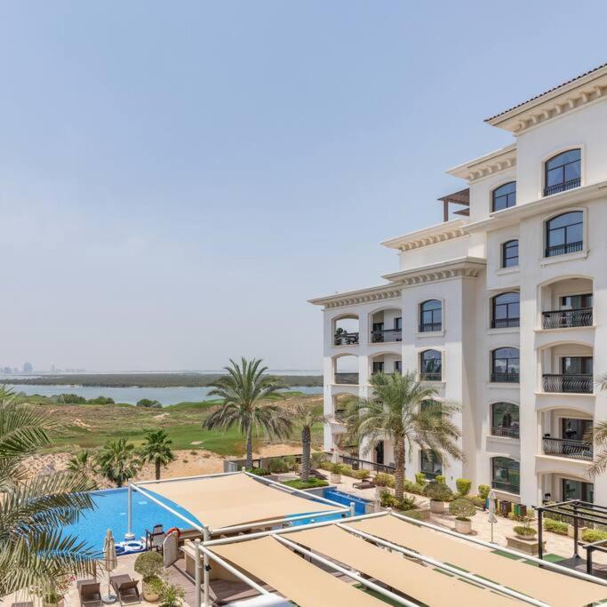Glamorous Modern 2bhk In Yas Island 324