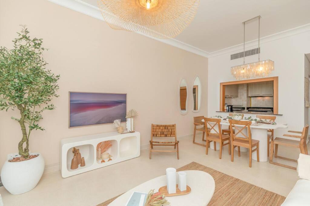 Apartment Glamorous Modern 2bhk In Yas Island 324 *