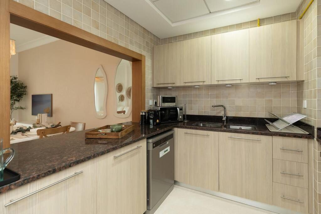 Glamorous Modern 2bhk In Yas Island 324 * Абу-Дабі